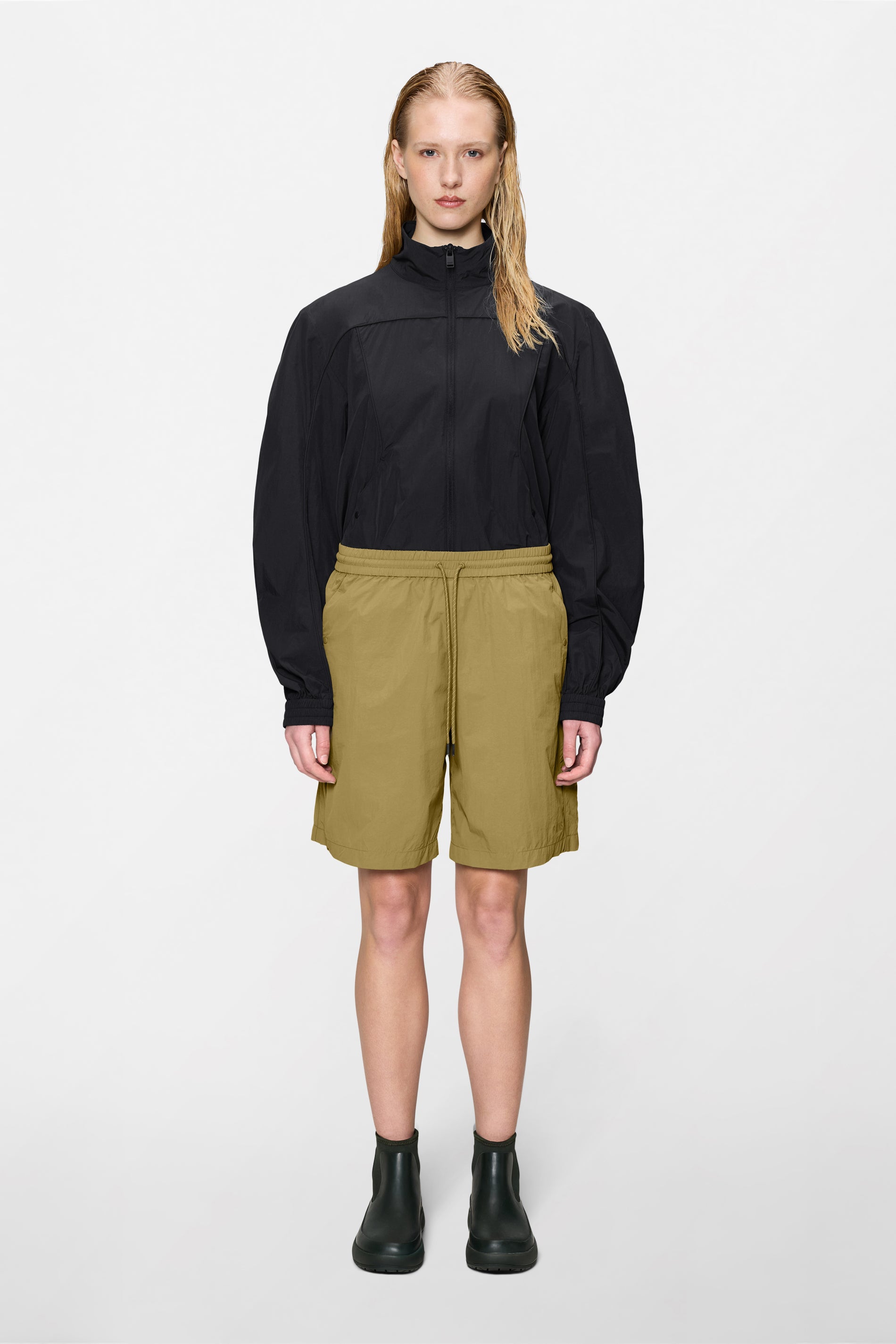 Pantalones cortos de pista para recuperación